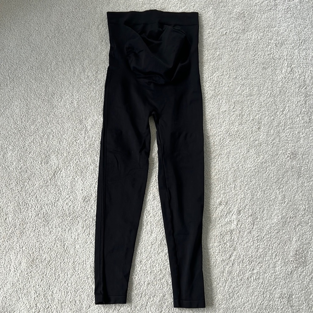 Blanqi everyday maternity over the belly leggings.